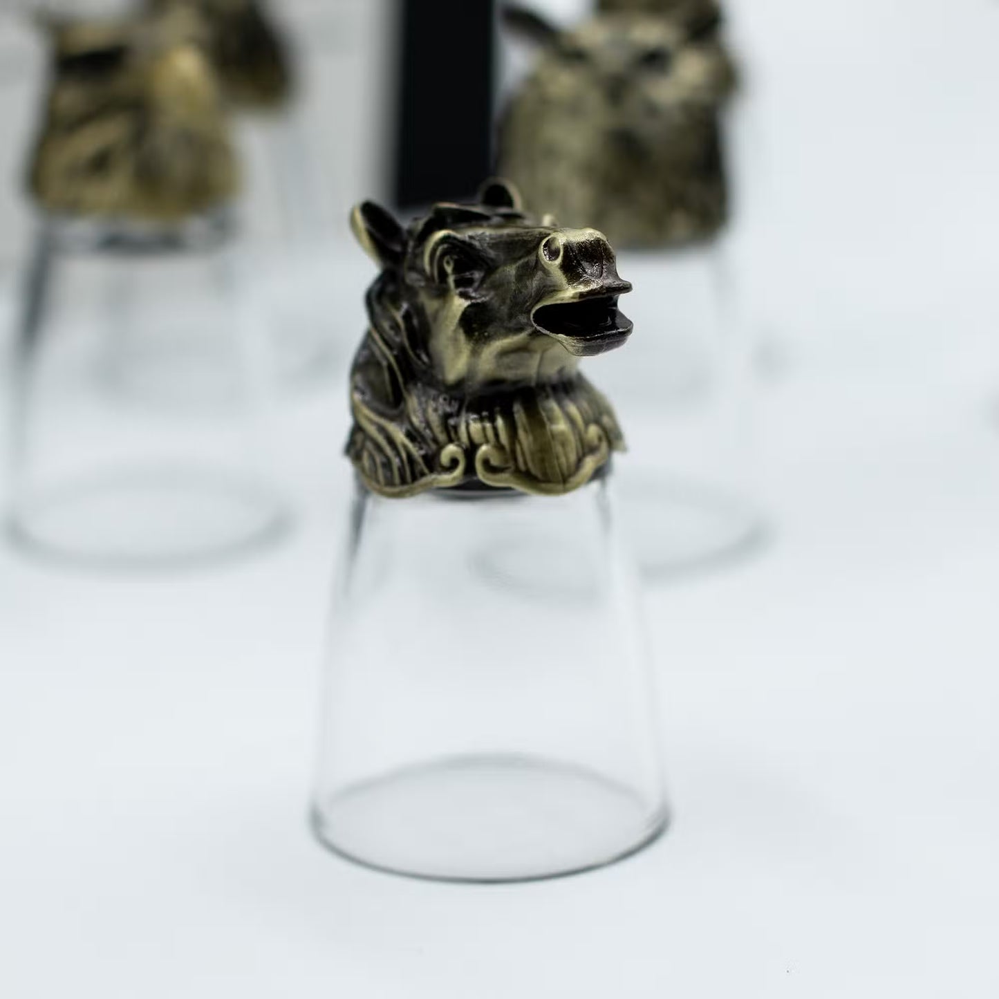 Coffret cadeau de 12 verres à shot (25 ml) - Forêt et créatures mystiques - Bronze antique
