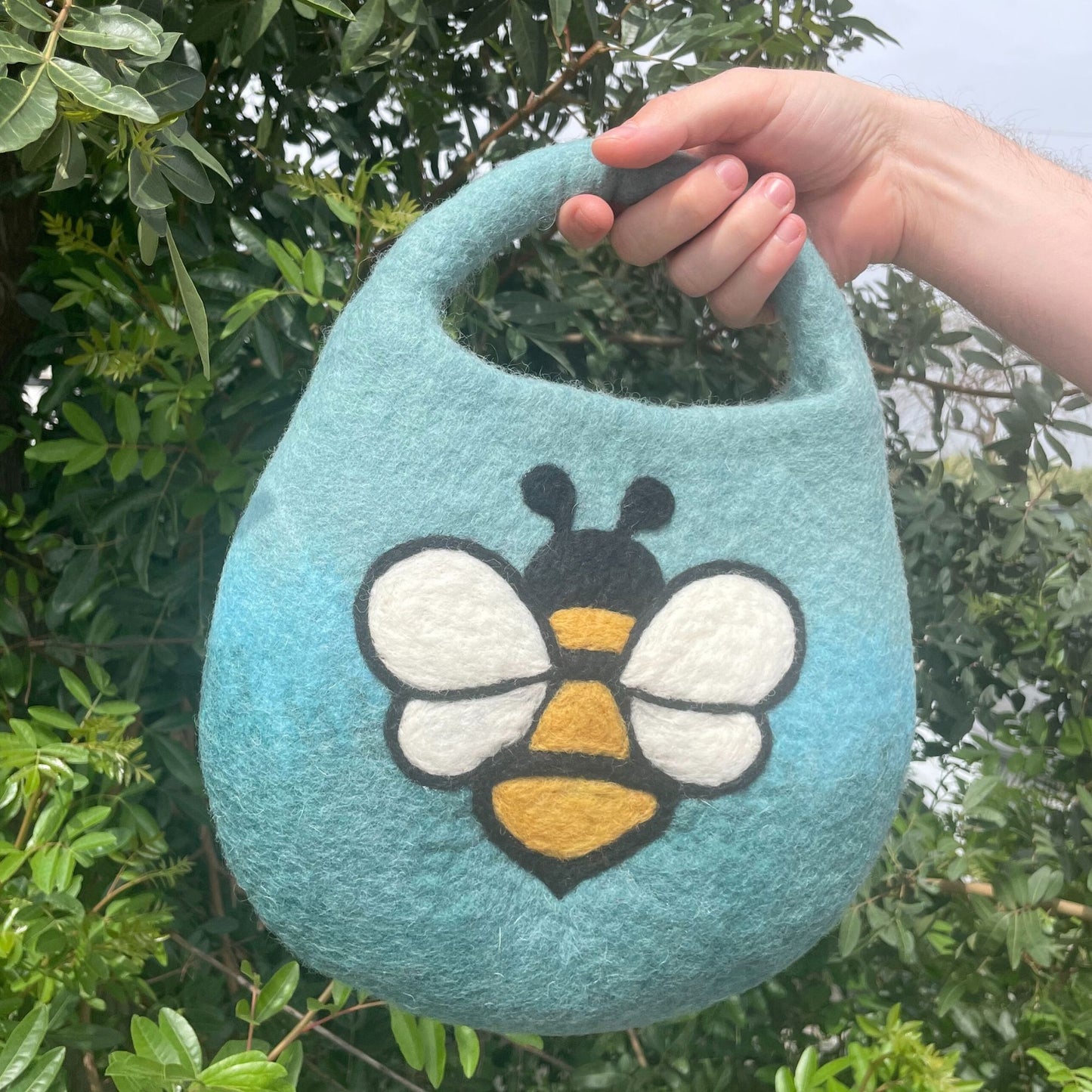 Water Felted Bee Bag - One Handle with Magnet - Blue Green