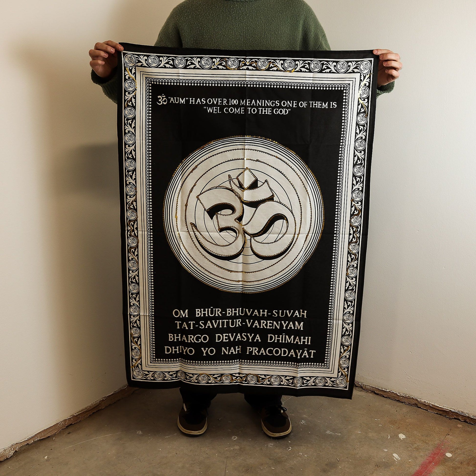 Cotton Wall Art (70x110cm) - Om - Welcome to the God