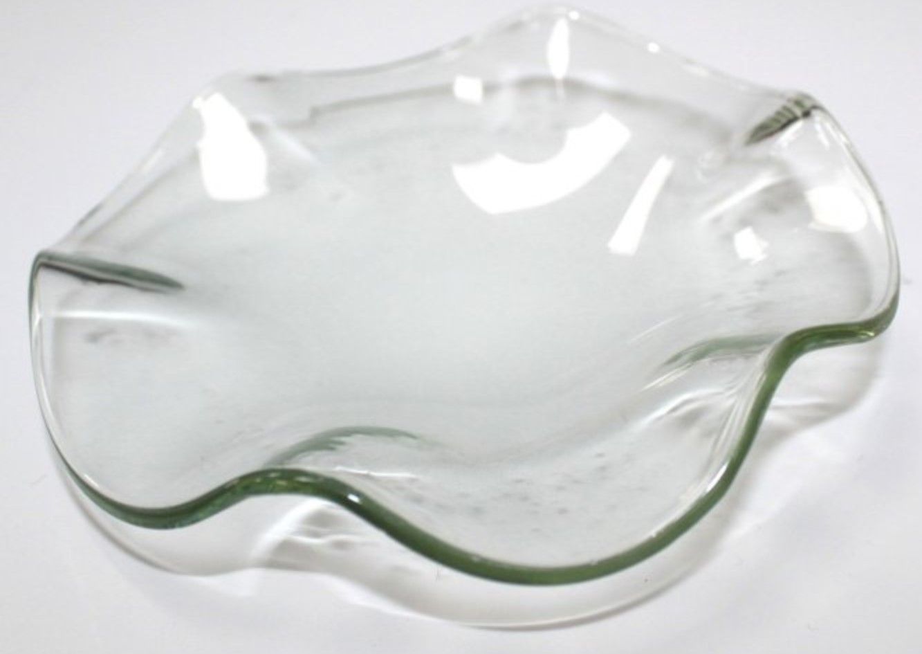 A clear, circular replacement glass dish for fragrance oil burners, measuring 9.8cm in diameter.