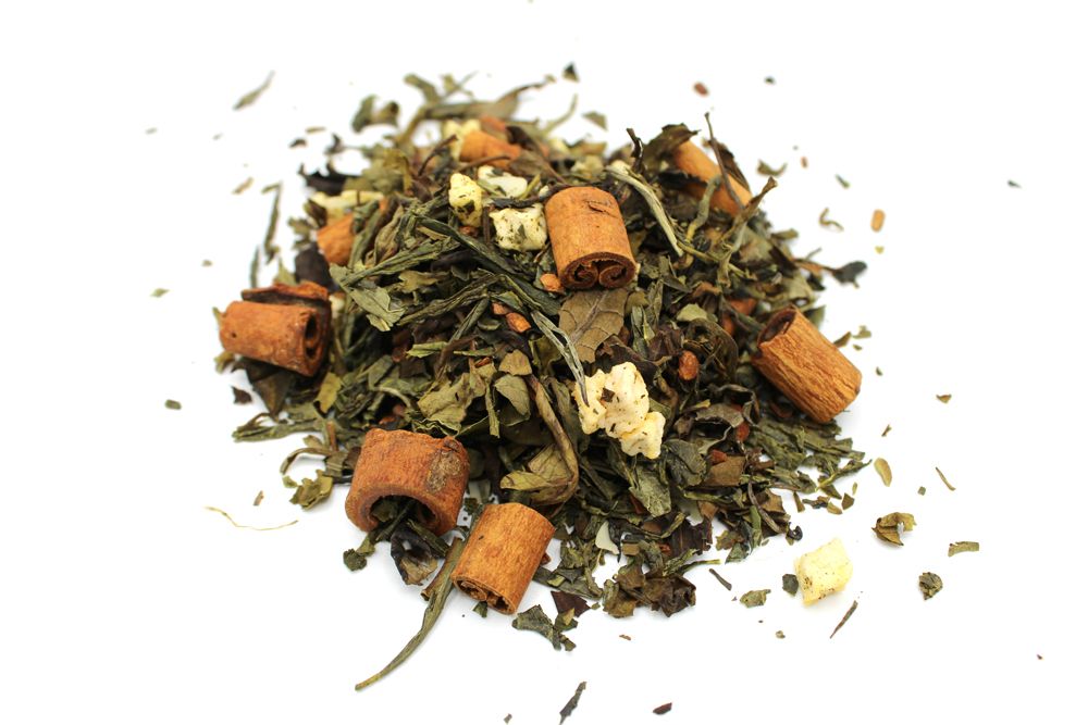 Large 1kg bag of loose leaf white and green tea blend featuring dried leaves and silver needles.