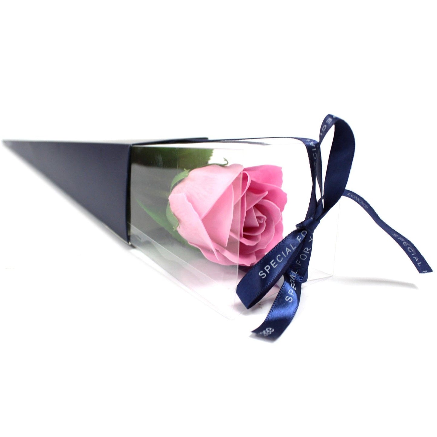 Delicate single pink soap rose with realistic petals, perfect for a relaxing bath or as decorative guest soap.